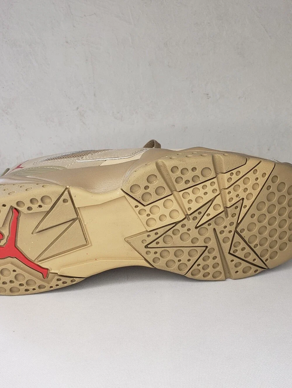 Nike Jordan SINGLE LEFT SHOE ONLY Low-Top Sneaker Tan Red Heel Tab REPLACEMENT